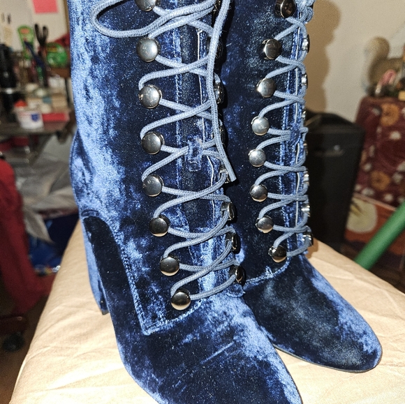 KENDALL + KYLIE Women's Bridget Fashion Blue Velvet Boots - Picture 5 of 9